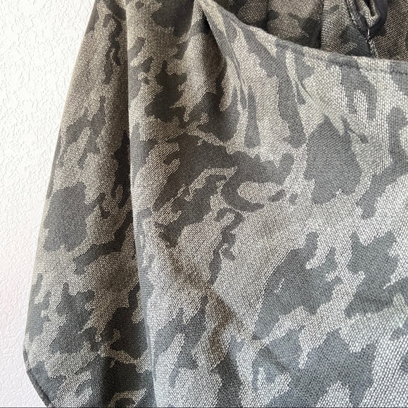NYC Underground Camo Army Print Hooded Shawl Poncho Open Cover Up One Si… - Picture 8 of 9